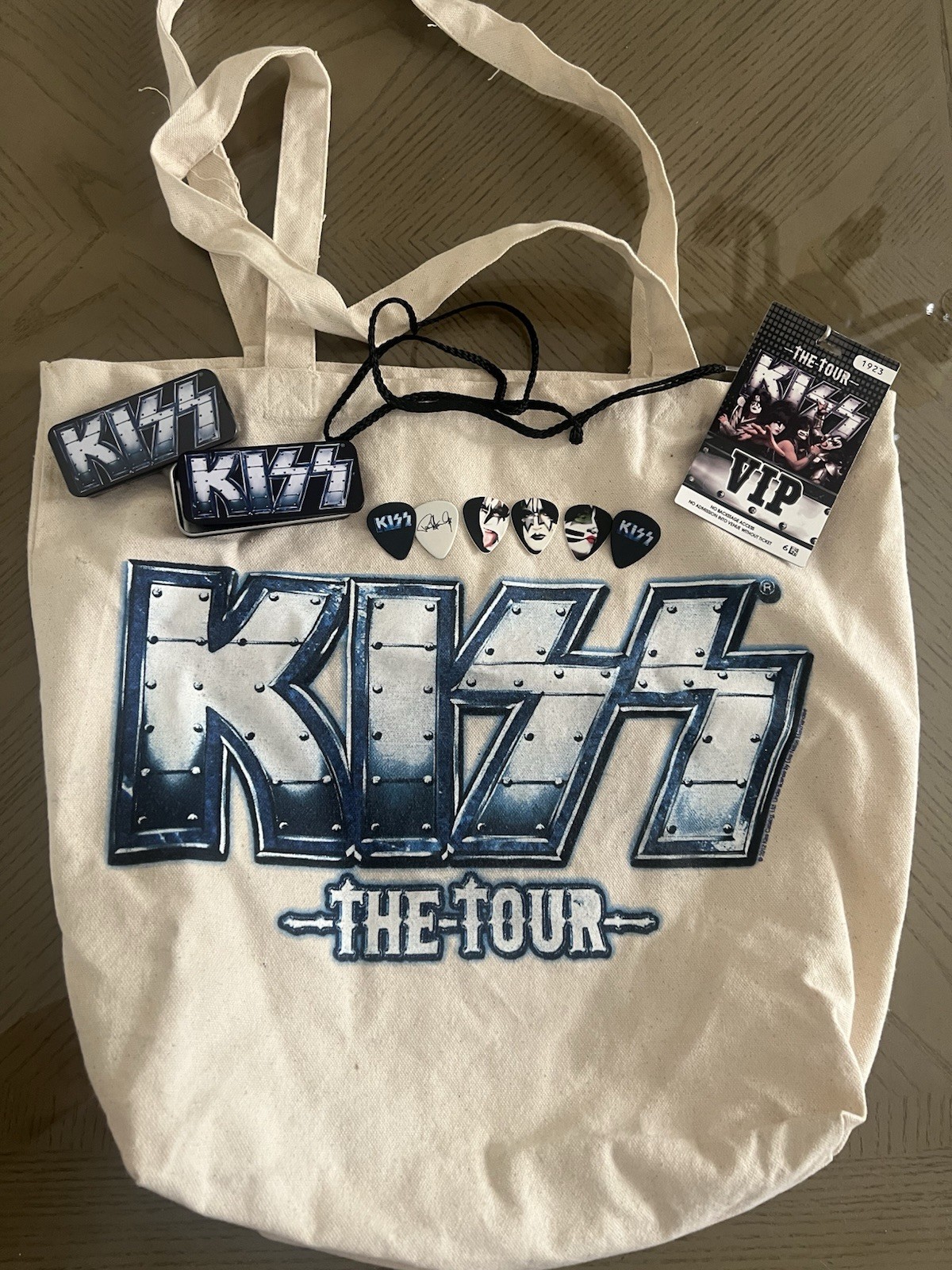 KISS THE TOUR 2012 VIP MERCH BUNDLE-Tote,2 Sets Of Picks (one is sealed), Ticket KISS THE TOUR 2012 VIP MERCH BUNDLE-Tote,2 Sets Of Picks (one is sealed), Ticket