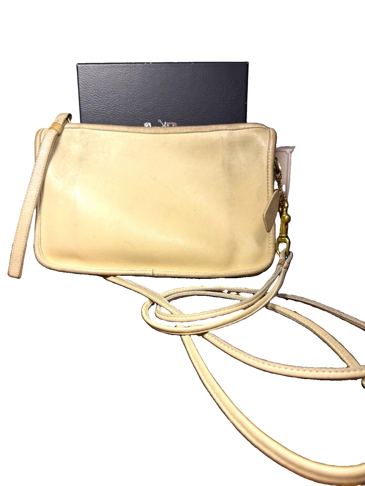 Vintage Coach Basic Bag 9455 Ivory Leather Crossbody Clutch USA
