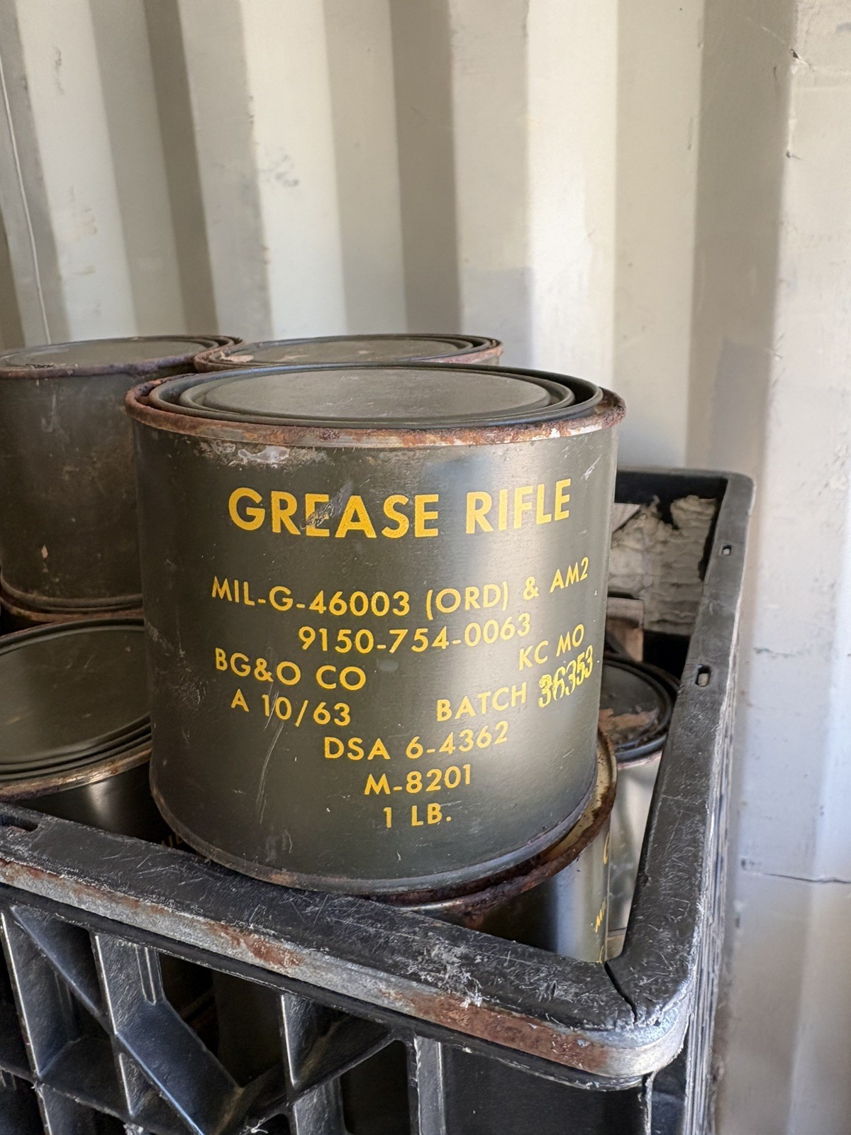 1963 US Military Vietnam Era RIFLE GREASE CAN 1 LB. - Sealed MIL-G-46003 1963 US Military Vietnam Era RIFLE GREASE CAN 1 LB. - Sealed MIL-G-46003