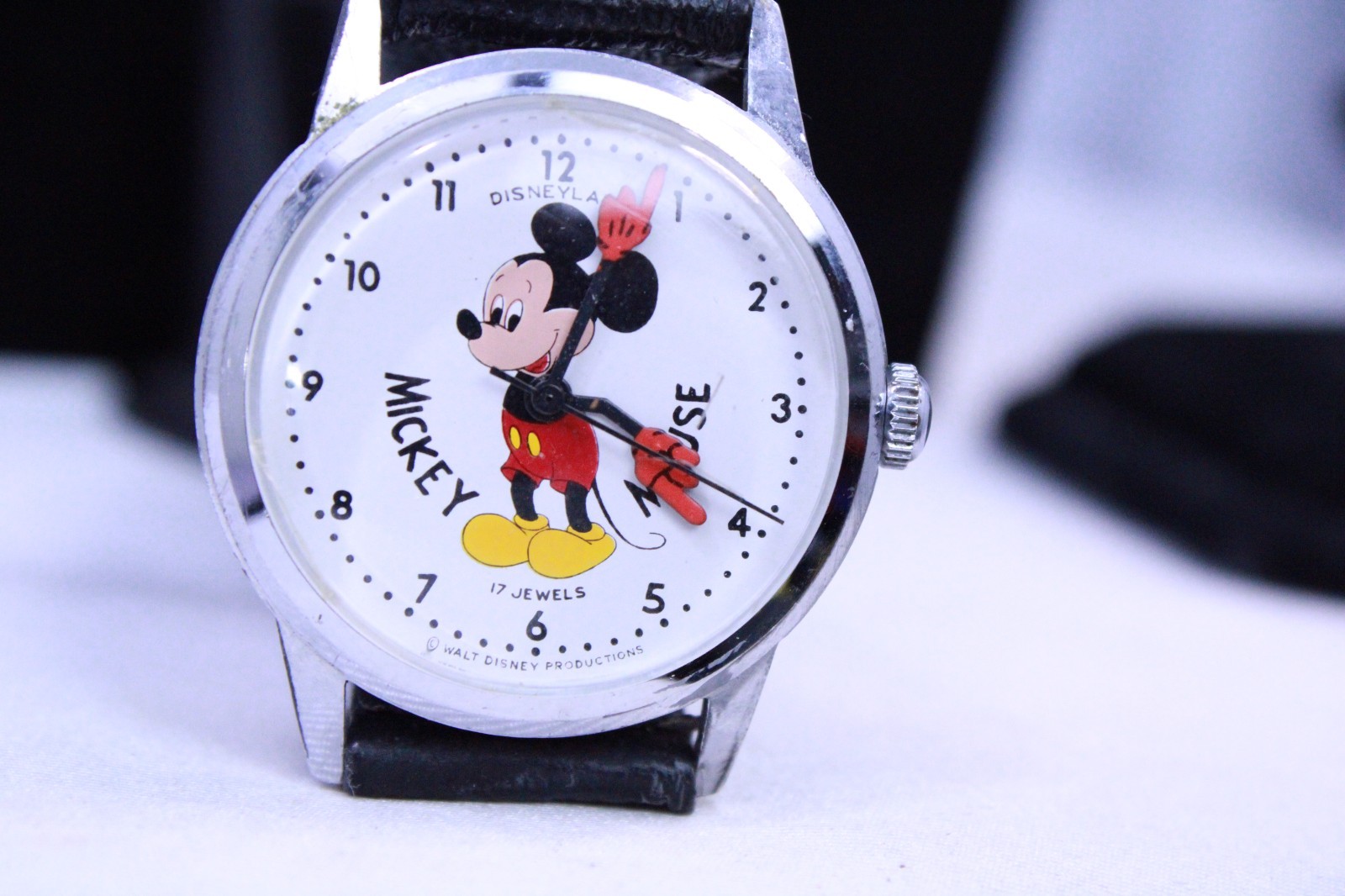 Vintage Disneylsnd Mickey Mouse 17 Jewels Swiss Made 70s Manual Wind Up Watch Vintage Disneylsnd Mickey Mouse 17 Jewels Swiss Made 70s Manual Wind Up Watch