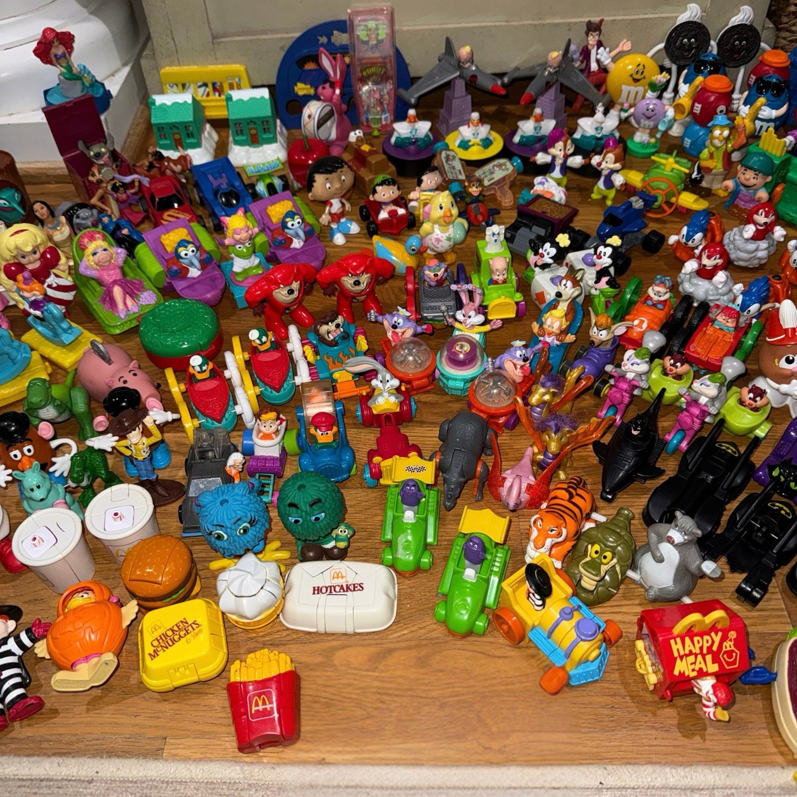 HUGE 1990s 1980s McDonald’s & Other Fast-Food Happy Meal Toy Lot -Vintage Toys