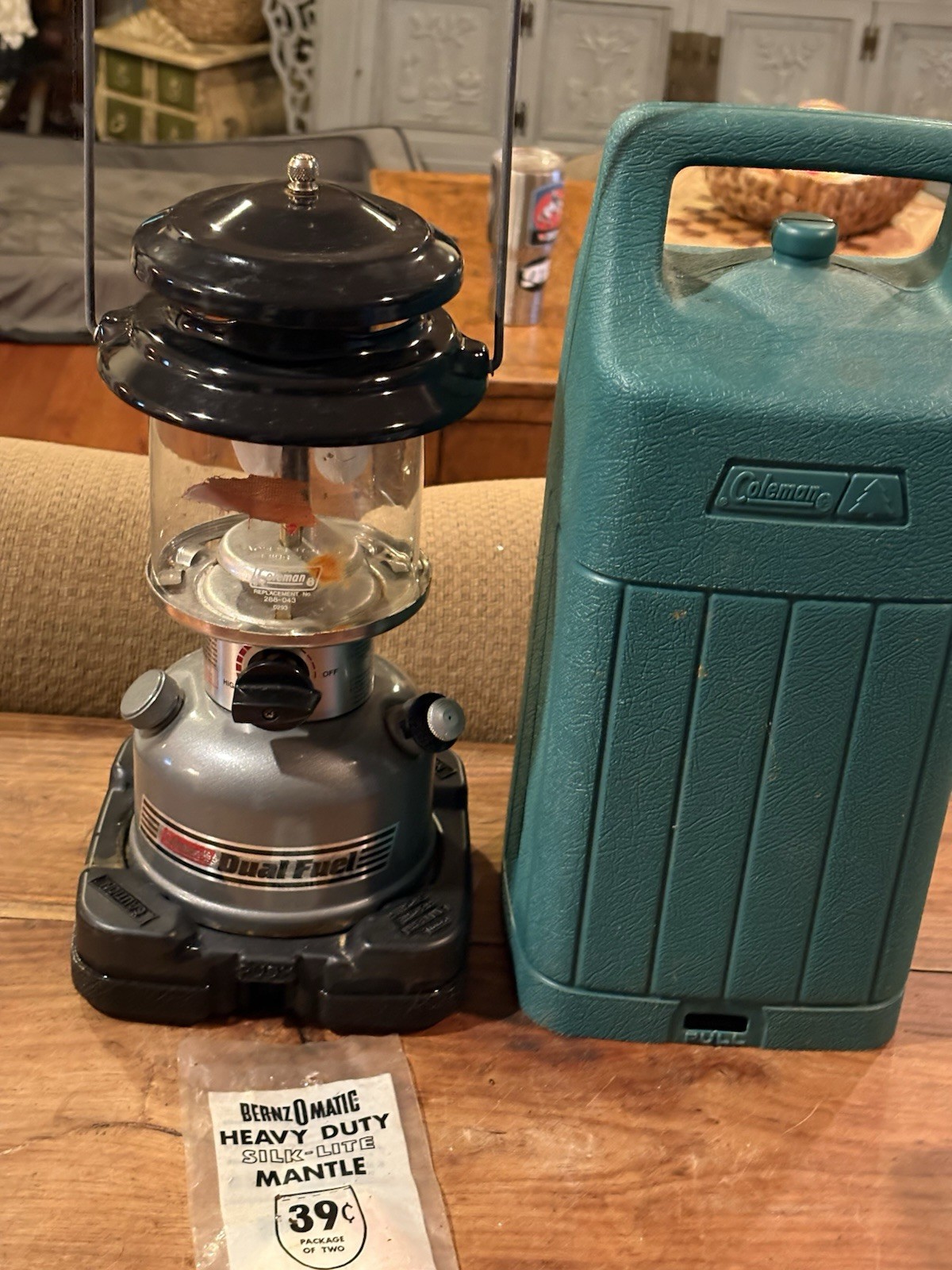 VTG 1995 Coleman 285-700T Dual Fuel 2 Mantle Lantern & Carrying Case