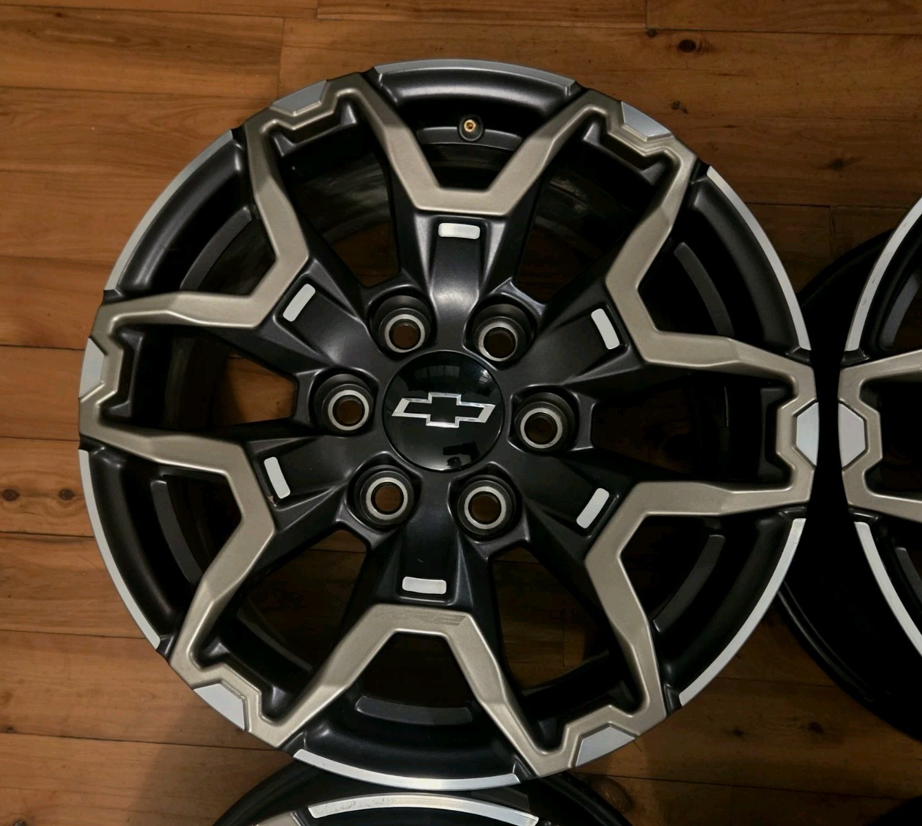 GENUINE 17x8 Chevrolet GM Factory ZR2 SINGLE Rim OEM Wheel 23 24 25 Colorado