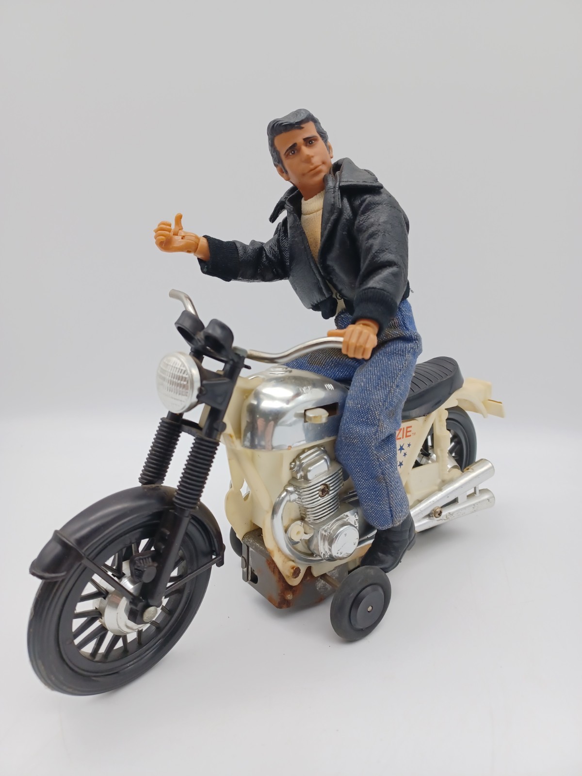 Vintage 1976 Mego Happy Days Fonzie And Motorcycle For Parts or Repair Vintage 1976 Mego Happy Days Fonzie And Motorcycle For Parts or Repair