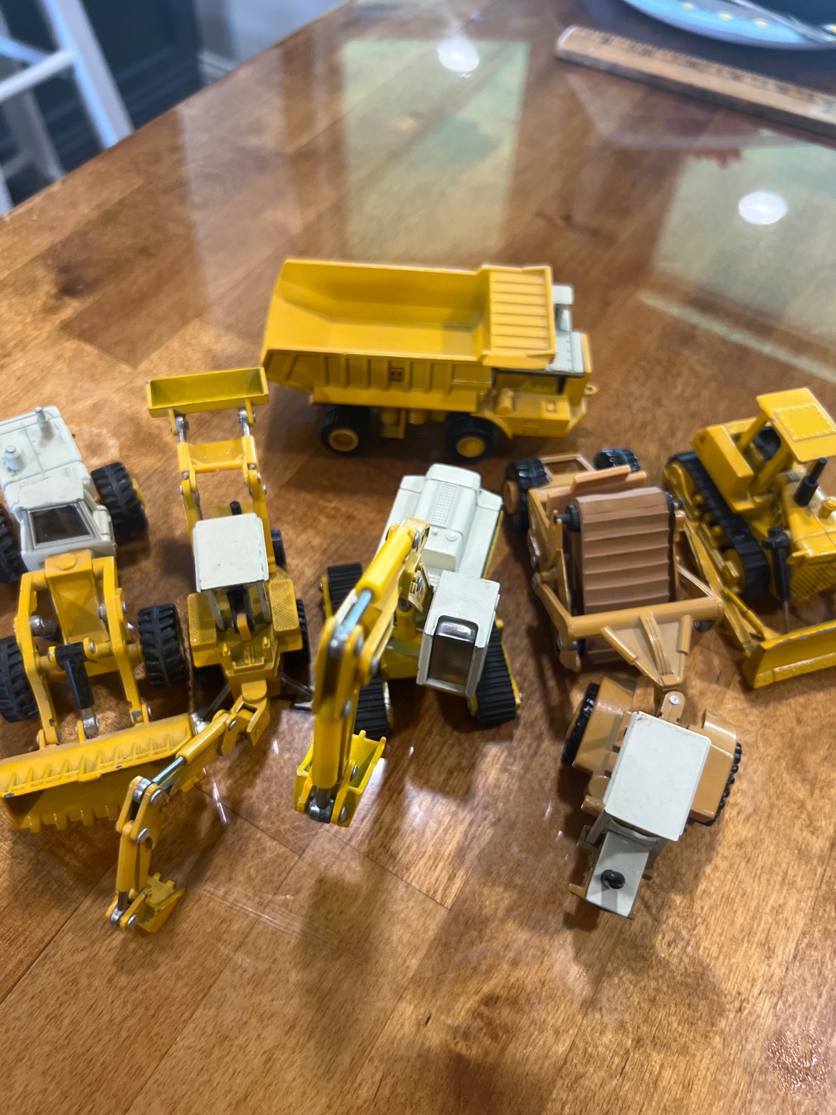 ERTL diecast toys package total of 6 see pics