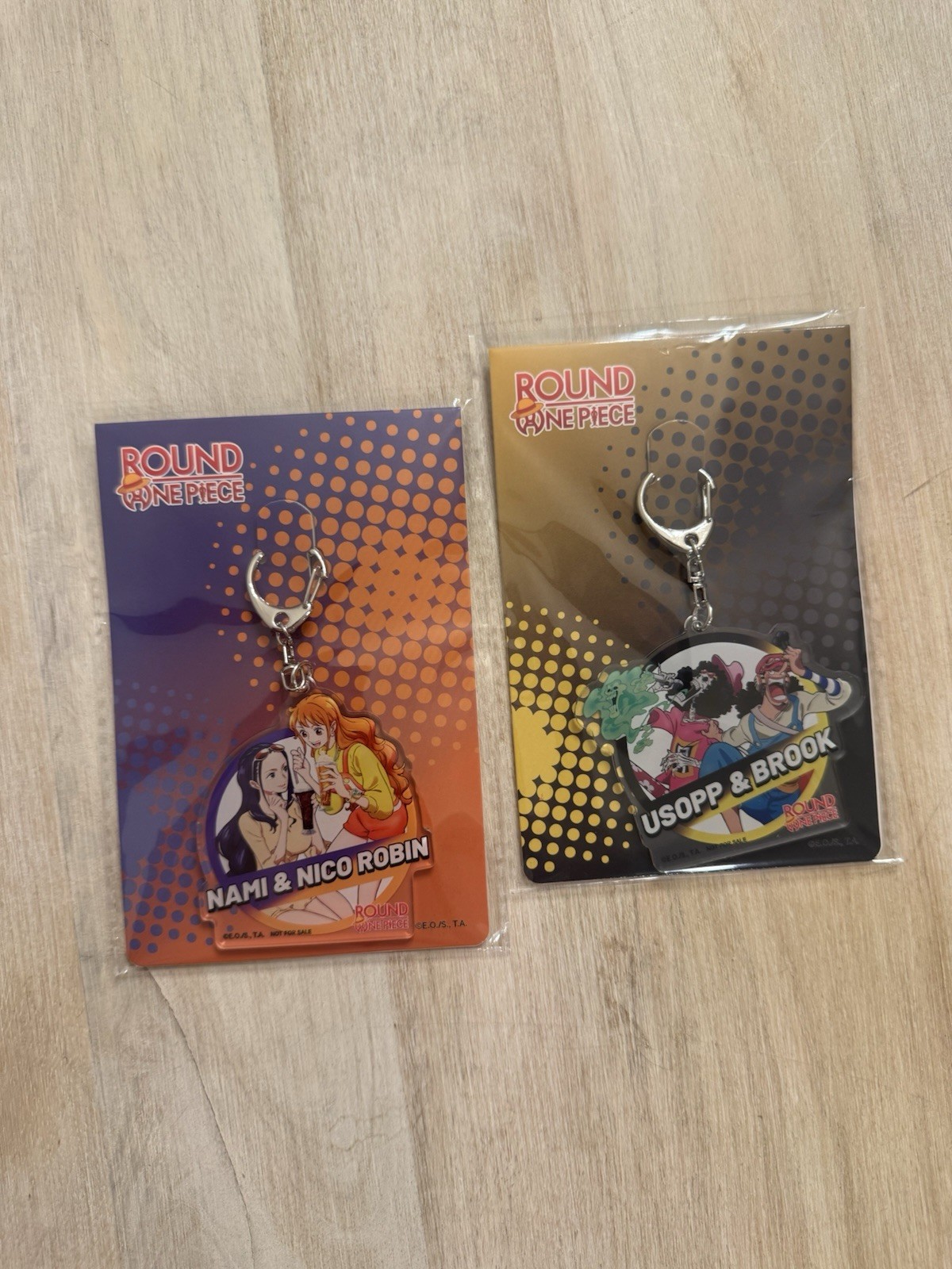 New ROUND1 ONE PIECE PROMO KEYCHAINS Nami Nico Robin Usopp Brook Acrylic Collab