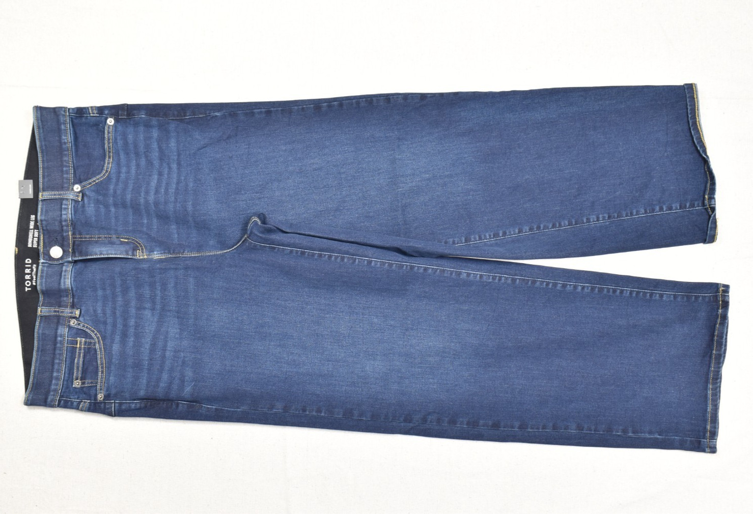 Torrid Bombshell Wide Leg Super Soft Jeans Size 16R Dark Wash Stretch Denim NWT Torrid Bombshell Wide Leg Super Soft Jeans Size 16R Dark Wash Stretch Denim NWT
