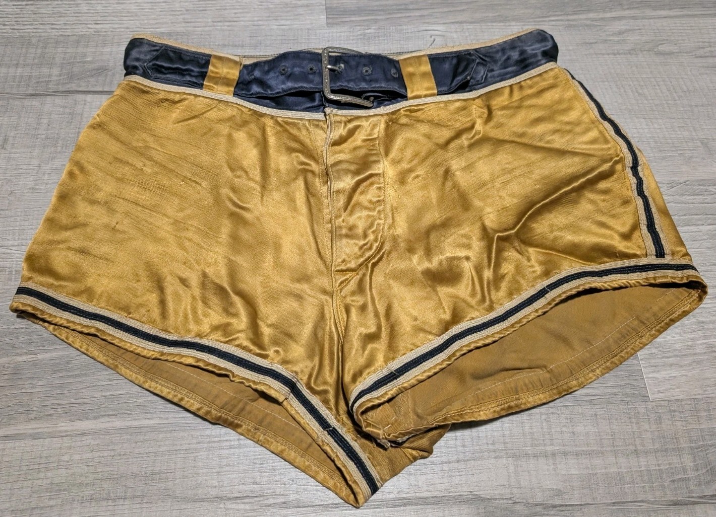 Vintage Antique 30's 40's Men's Sz 34 Basketball Shorts w/ Buttons and Belt READ Vintage Antique 30's 40's Men's Sz 34 Basketball Shorts w/ Buttons and Belt READ