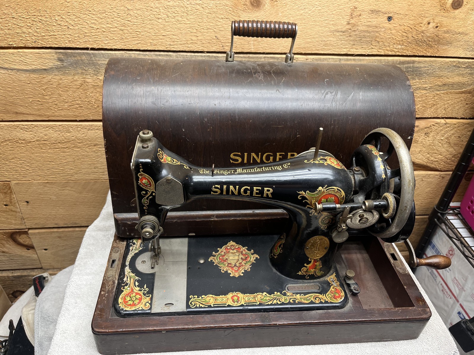 Antique Singer Sewing Machine 1926 Red-Eye Decals Hand Crank AA932216 Model 128