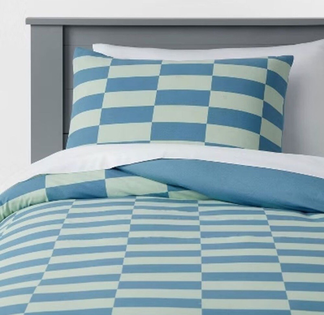 Pillowfort Kids\' Bedding Comforter Set Checkers Cotton OEKO-TEX Twin