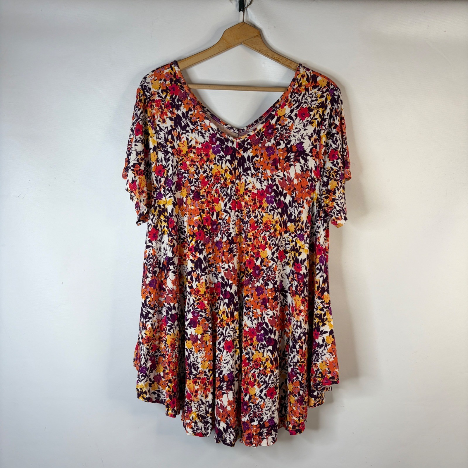 Roaman\'s Tunic Top Women 1X Multi-Color Floral V-Neck Short Sleeve Flared Hem