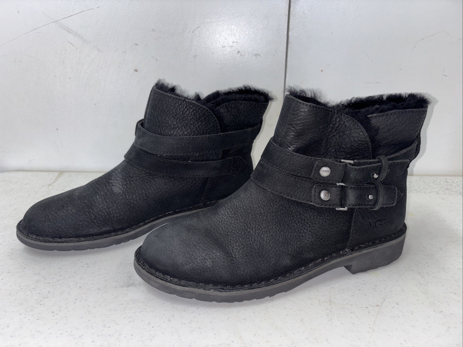UGG AUSTRALIA ALISO 1014623 BLACK LEATHER Women’s ANKLE BOOTS -US9 UK7.5 EU40