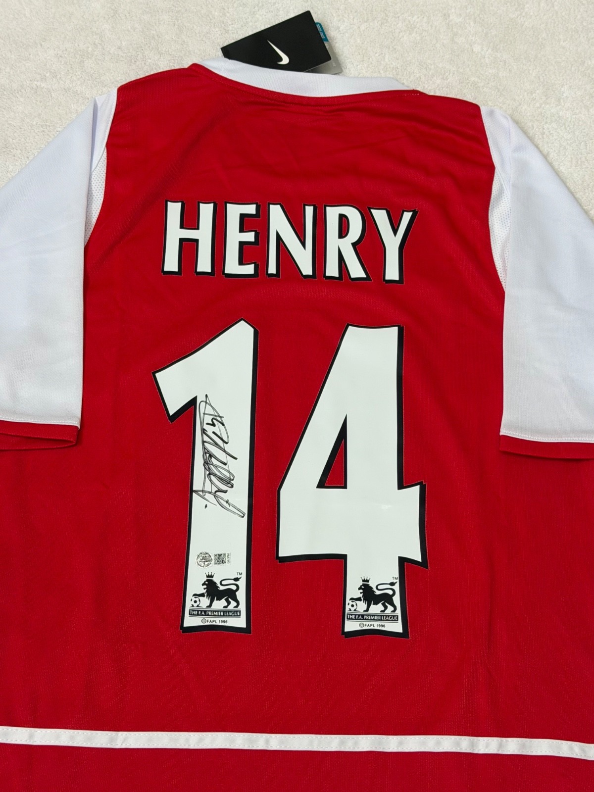 Thierry Henry Signed Arsenal Pro Style Soccer Jersey with COA Thierry Henry Signed Arsenal Pro Style Soccer Jersey with COA