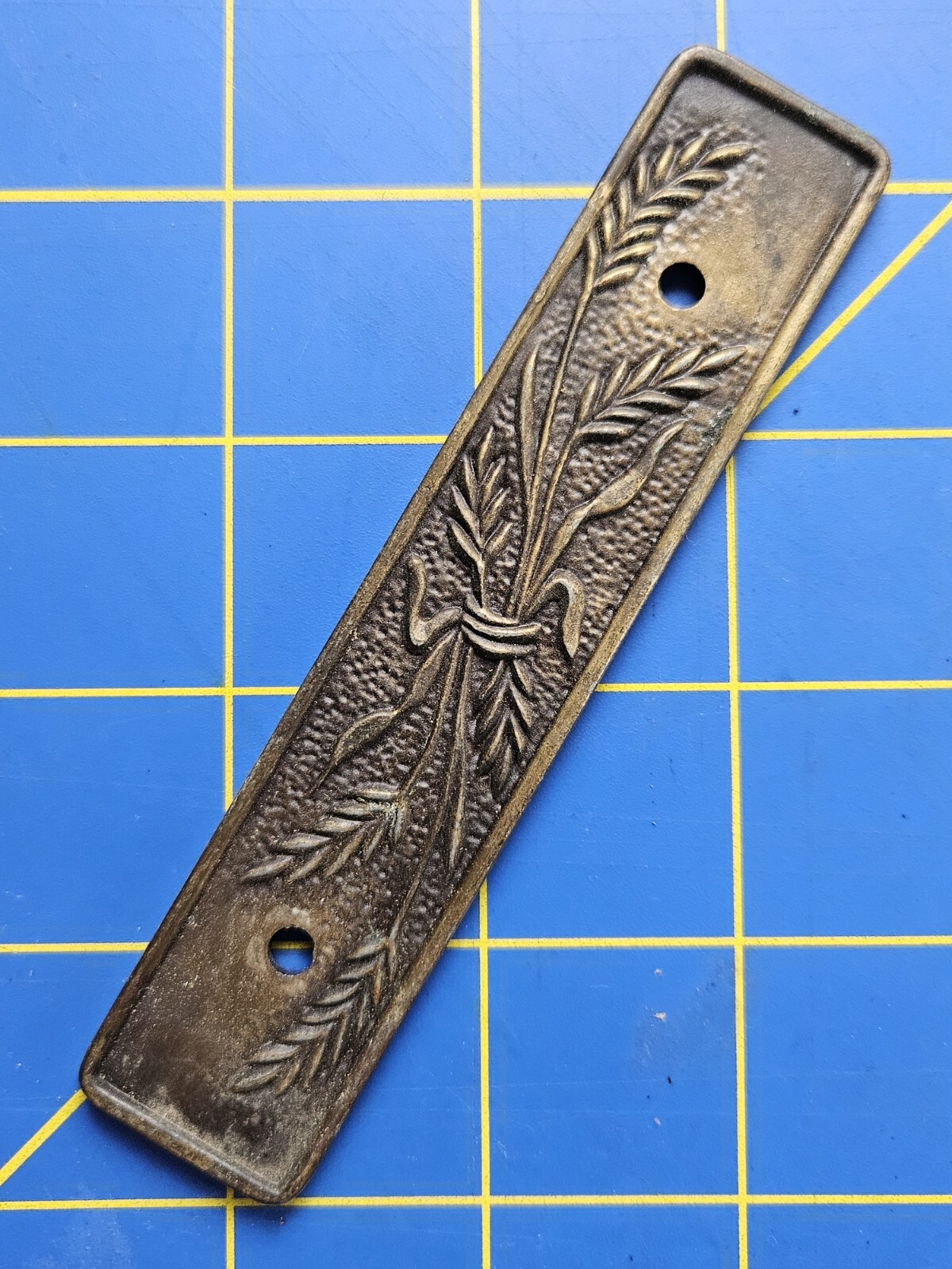 Vintage Solid Brass Decorative Cabinet Door Pull Base Plate 1