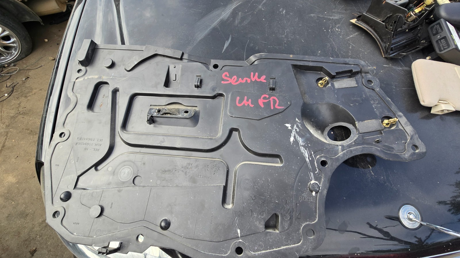 1999-00-01-02-2004 CADILLAC SEVILLE LEFT FRONT INNER DOOR PANEL SOUND INSULATOR