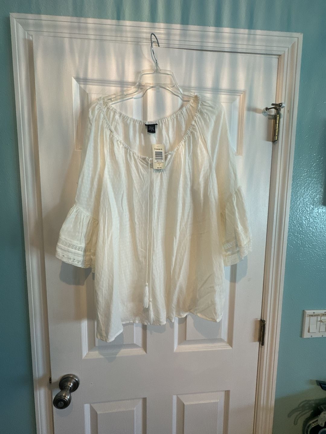 TorrID Women\'s White Lace Trim Blouse Size 0
