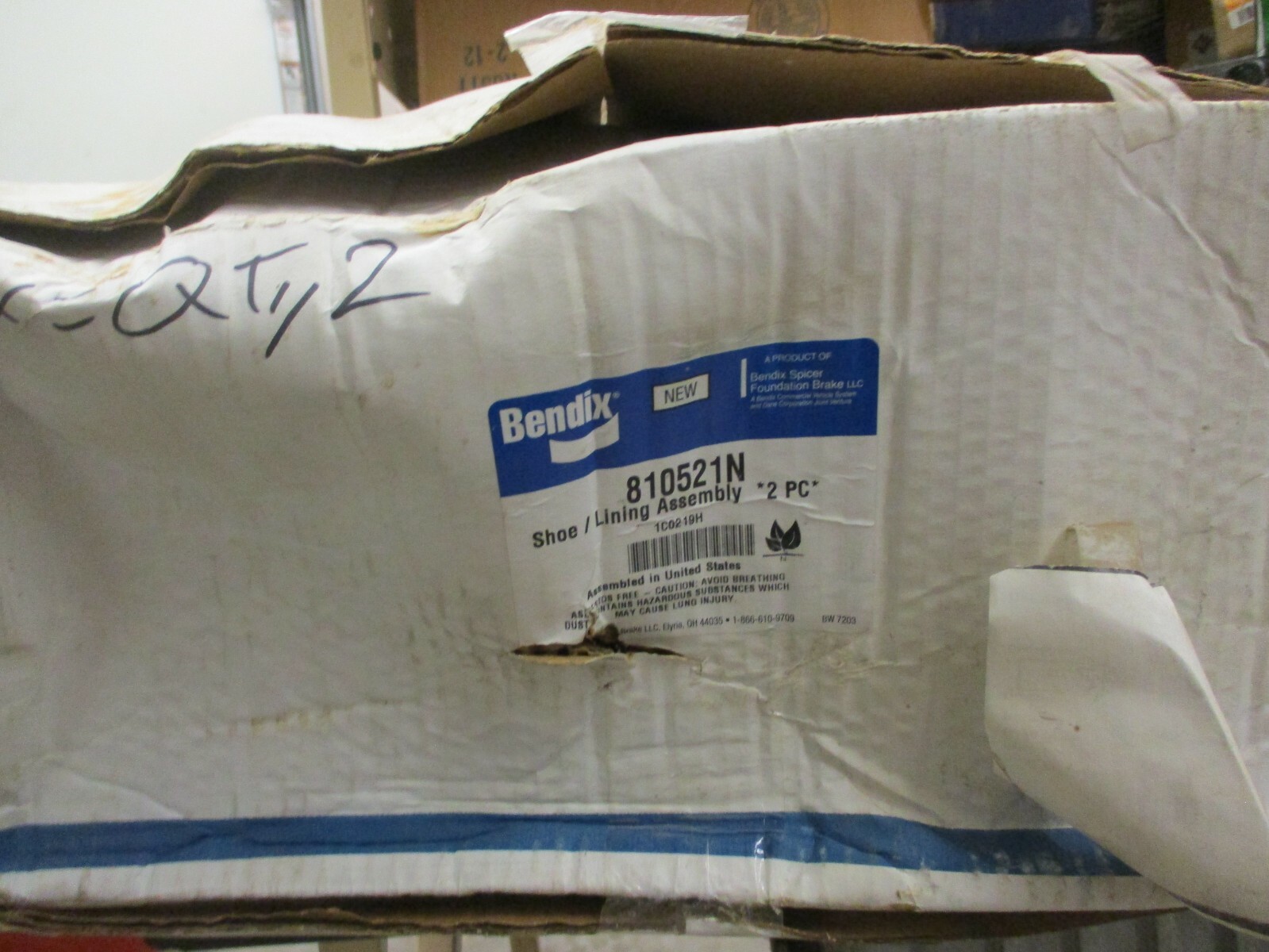 Bendix 810521N Shoe / Lining asm 2 PC Bendix 810521N Shoe / Lining asm 2 PC