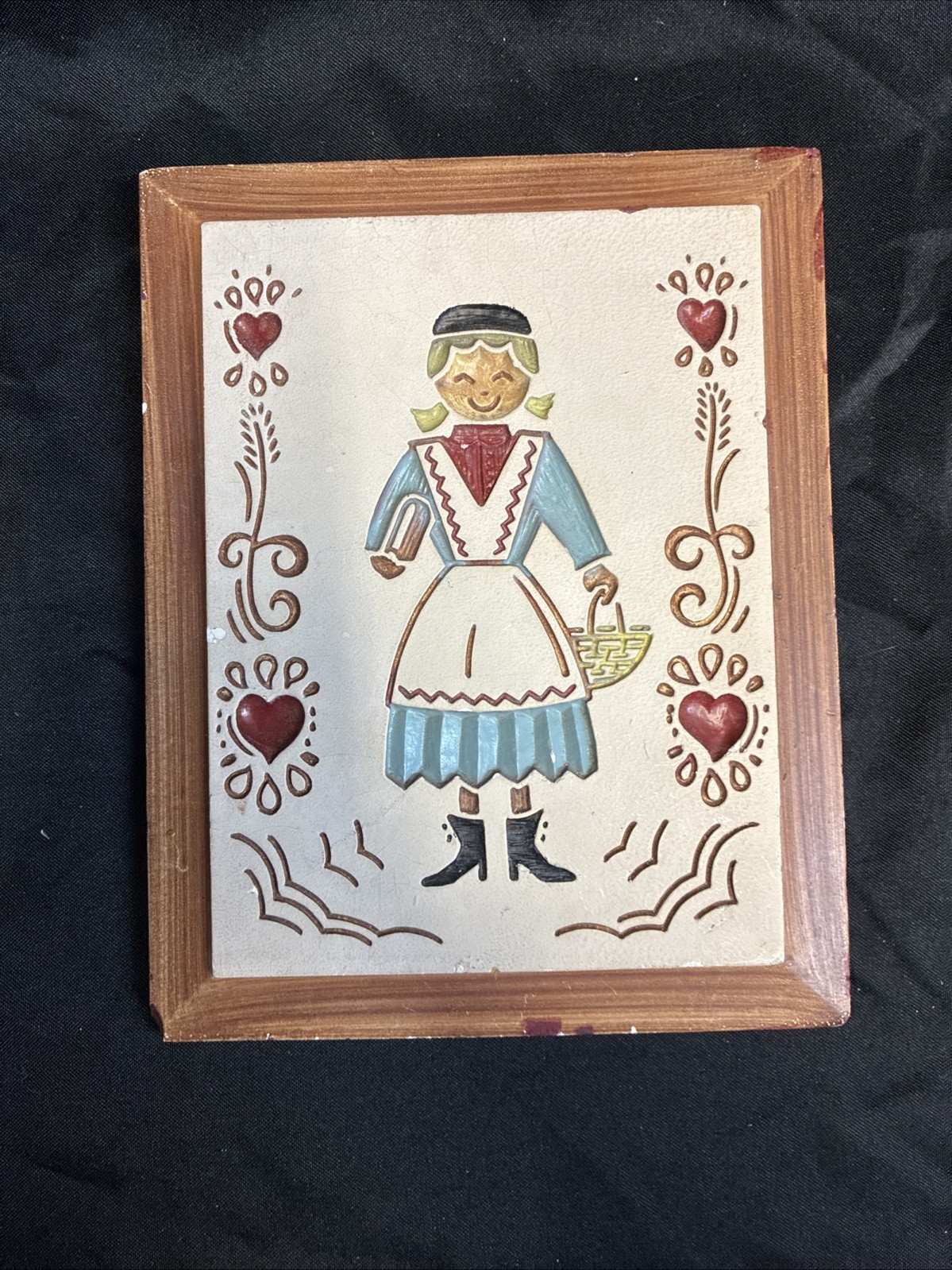 Vintage Rustic Dutch Girl Folk Art Wood And Plaster Vintage Rustic Dutch Girl Folk Art Wood And Plaster