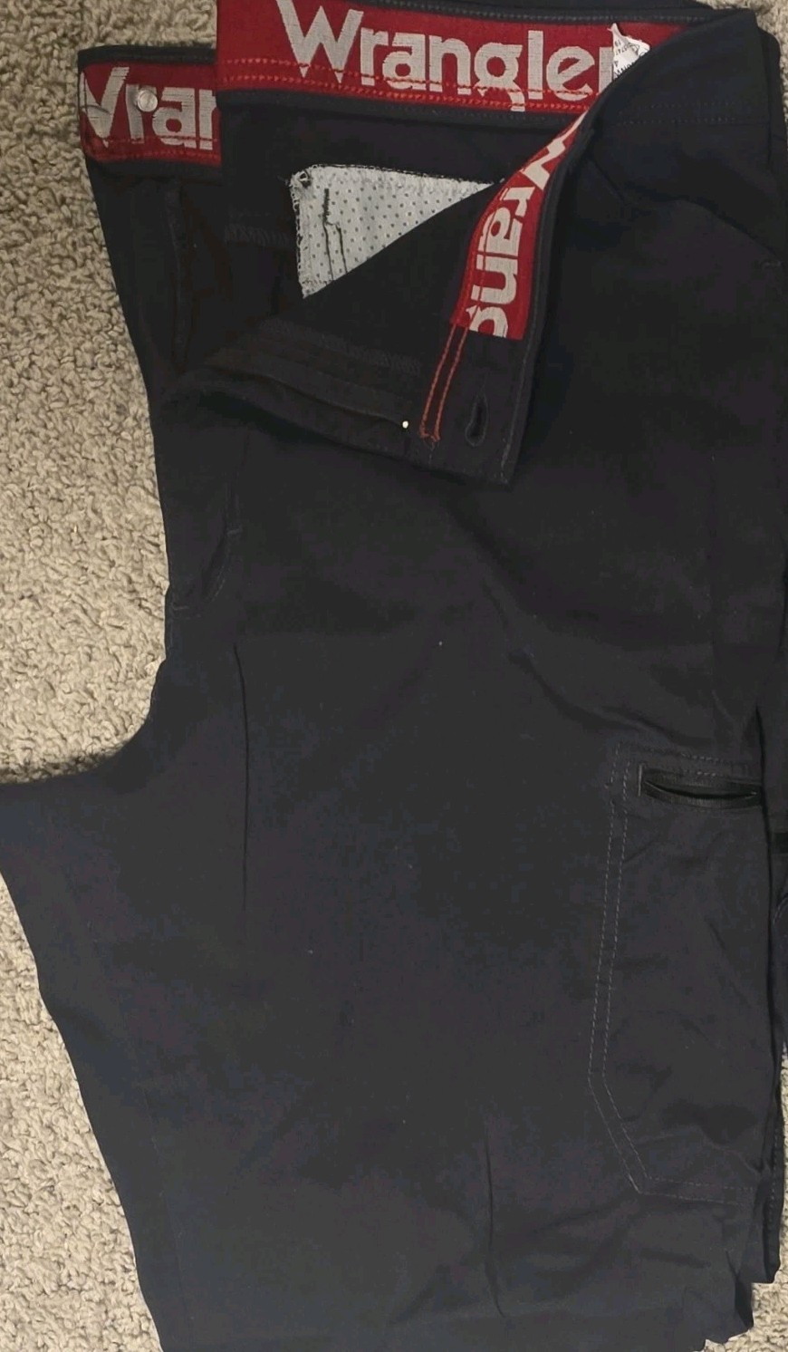 Wrangler ATG Men\'s Black Cargo Pants Straight Leg 40W 40/30 Nylon/Elastane Wrangler ATG Men\'s Black Cargo Pants Straight Leg 40W 40/30 Nylon/Elastane