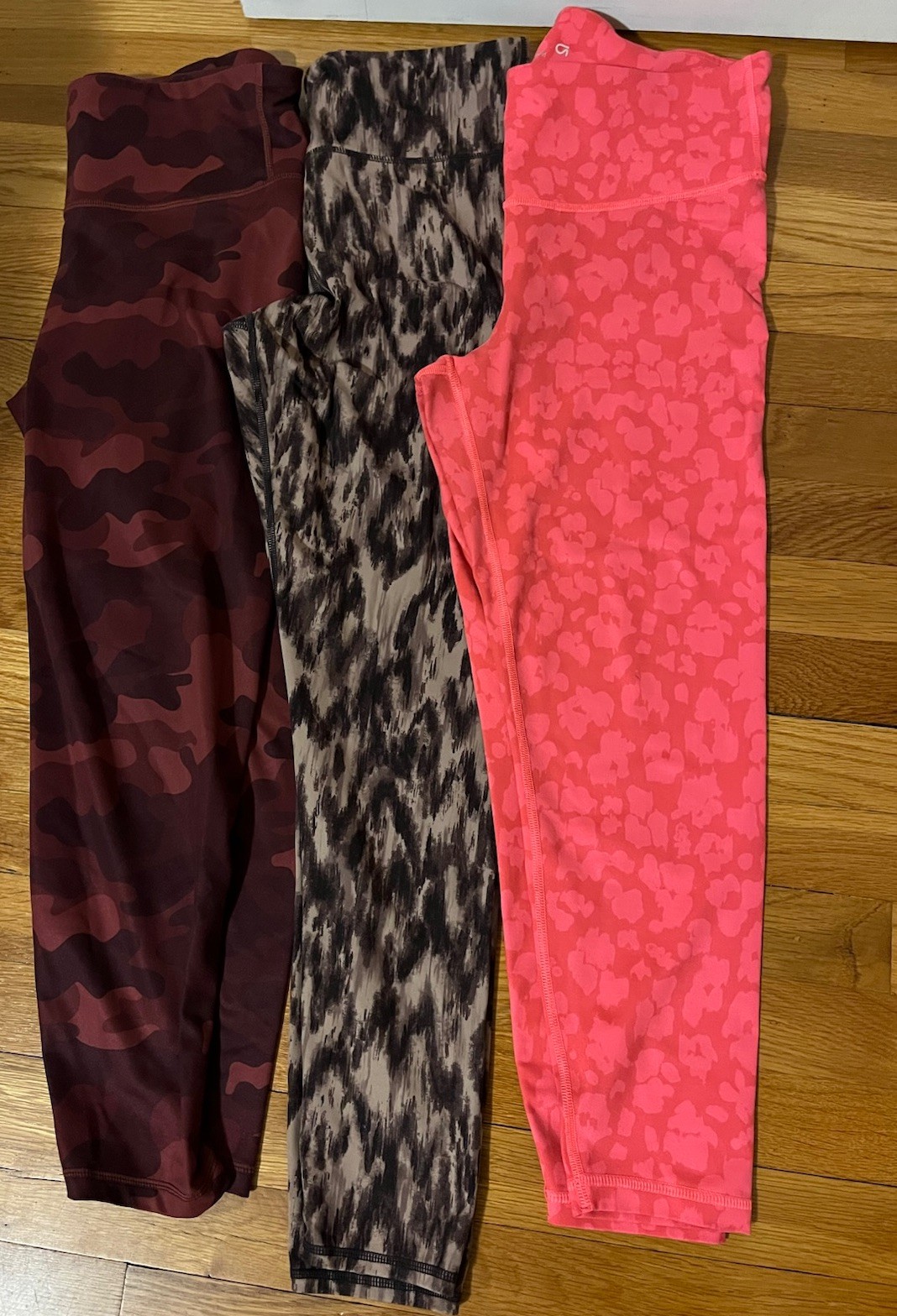 GapFit Women’s High Rise Ankle Leggings - M - bundle of three pairs - multicolor