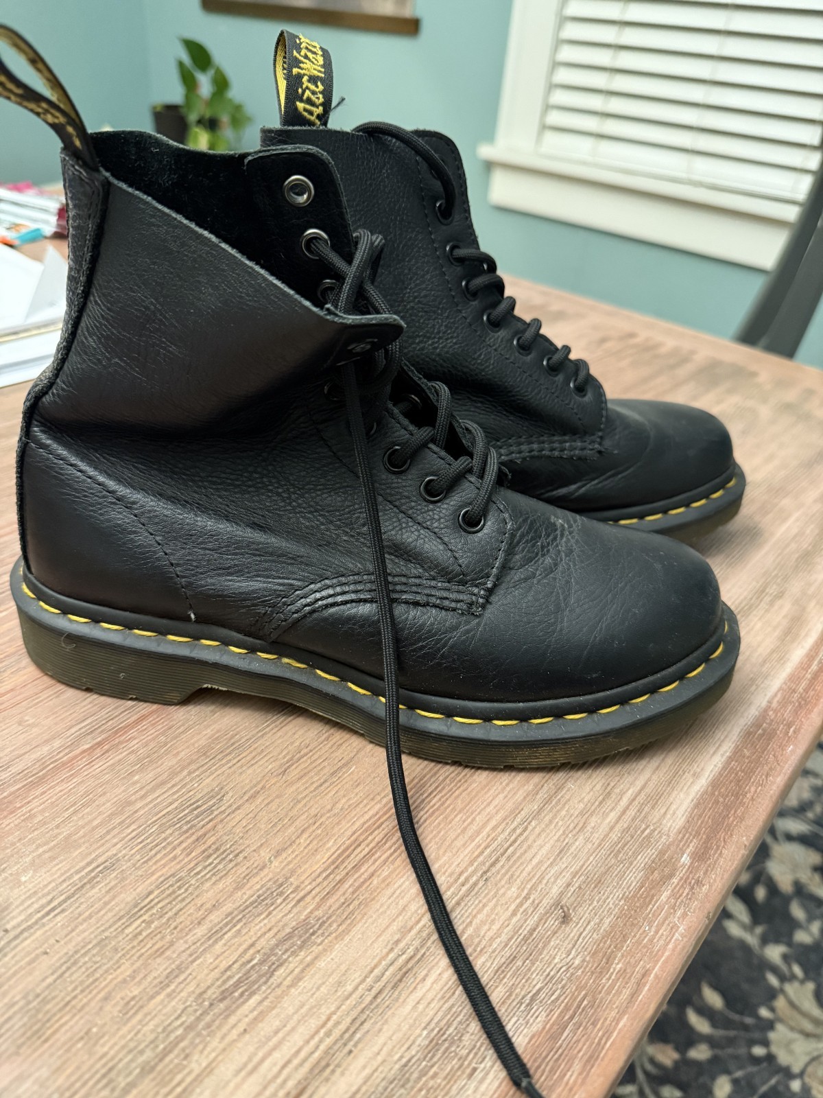 Dr. Martens Pascal 1460 Virginia Leather Boots for Women, Size US 8 - Black -...
