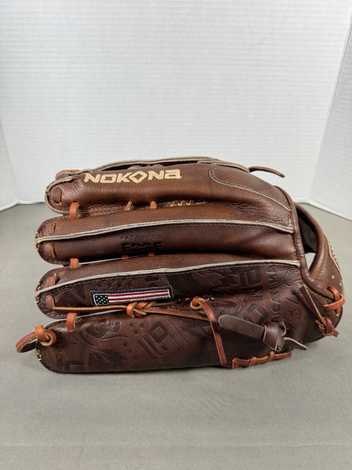 Nokona Walnut W-1275 Glove Mint Baseball Outfield Baseball Softball H Webb RHT