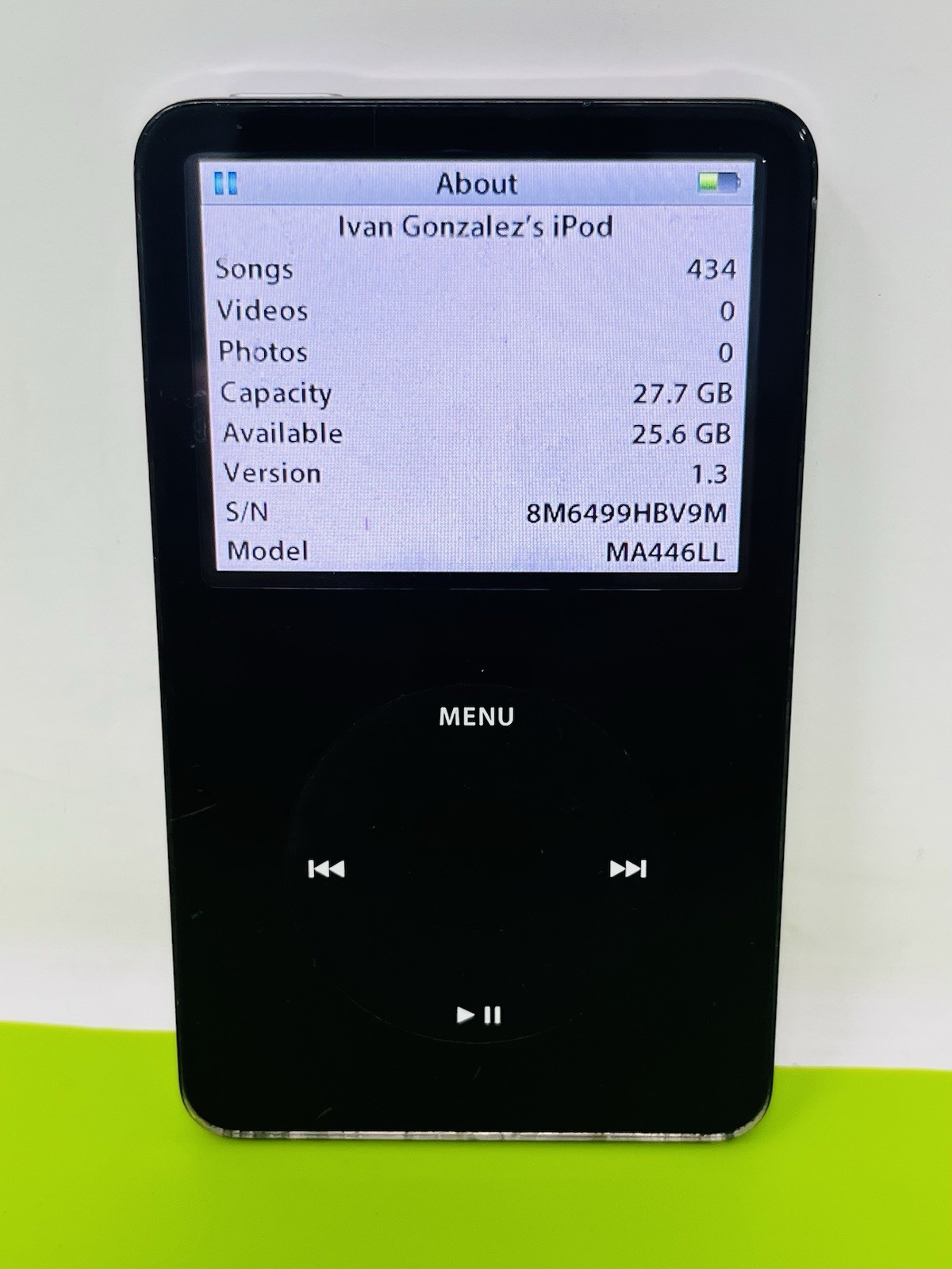 Apple iPod Classic 5th Generation A1136 Black Portable 30GB MP3 Media Player