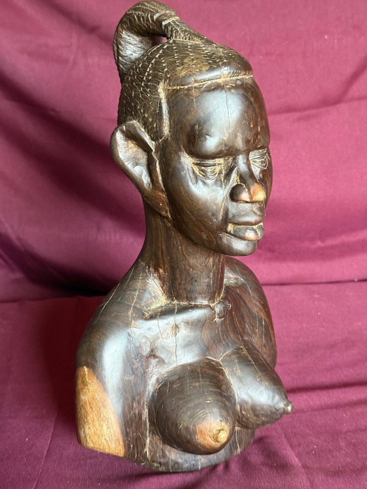 RARE VINTAGE HAND CARVED WOOD SCULPTURE OF THE BUST OF AN AFRICAN WOMAN