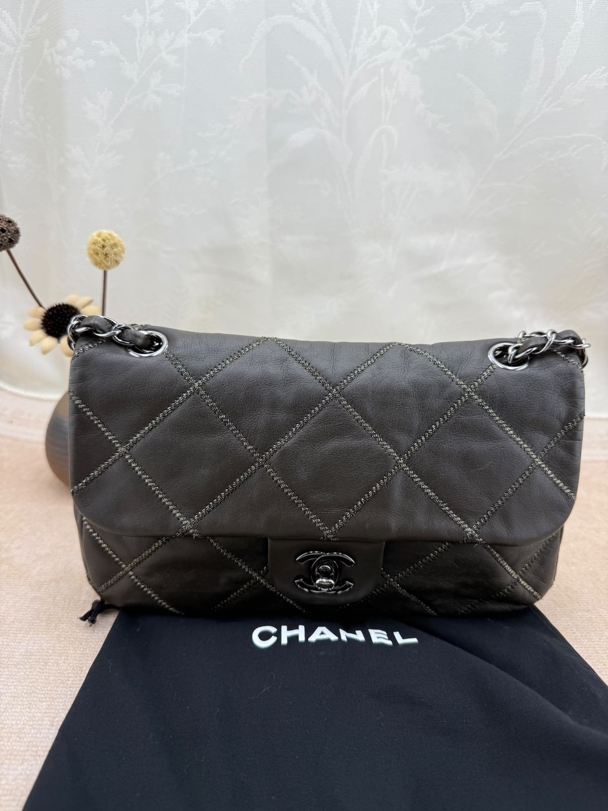 Authentic Chanel Dark Grey Bold Stitch Quilted Leather-inChain Flap Shoulder Bag Authentic Chanel Dark Grey Bold Stitch Quilted Leather-inChain Flap Shoulder Bag
