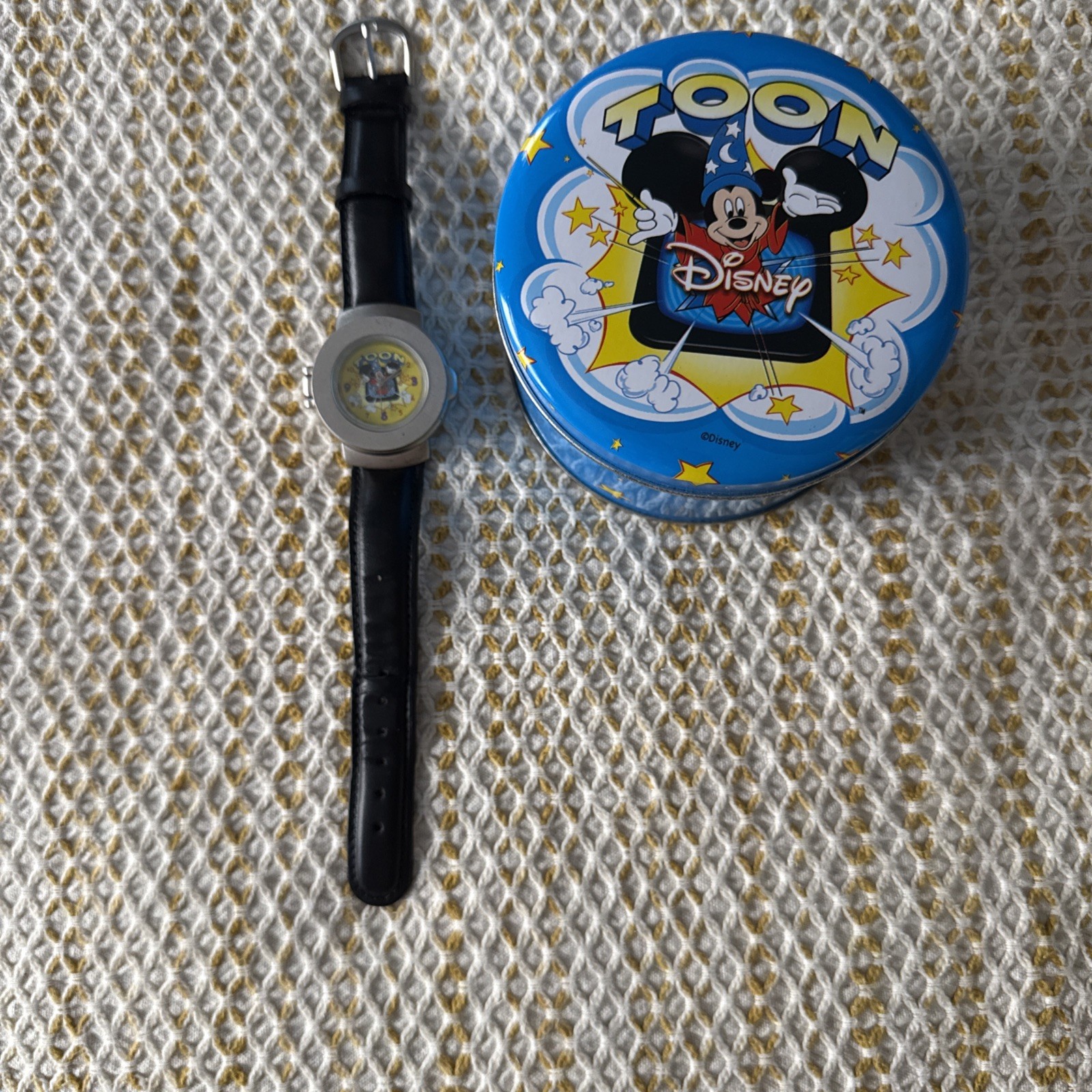 VTG Toon Disney Mickey Mouse Spring Loaded Pop Up Dial Watch In Tin RARE VTG Toon Disney Mickey Mouse Spring Loaded Pop Up Dial Watch In Tin RARE