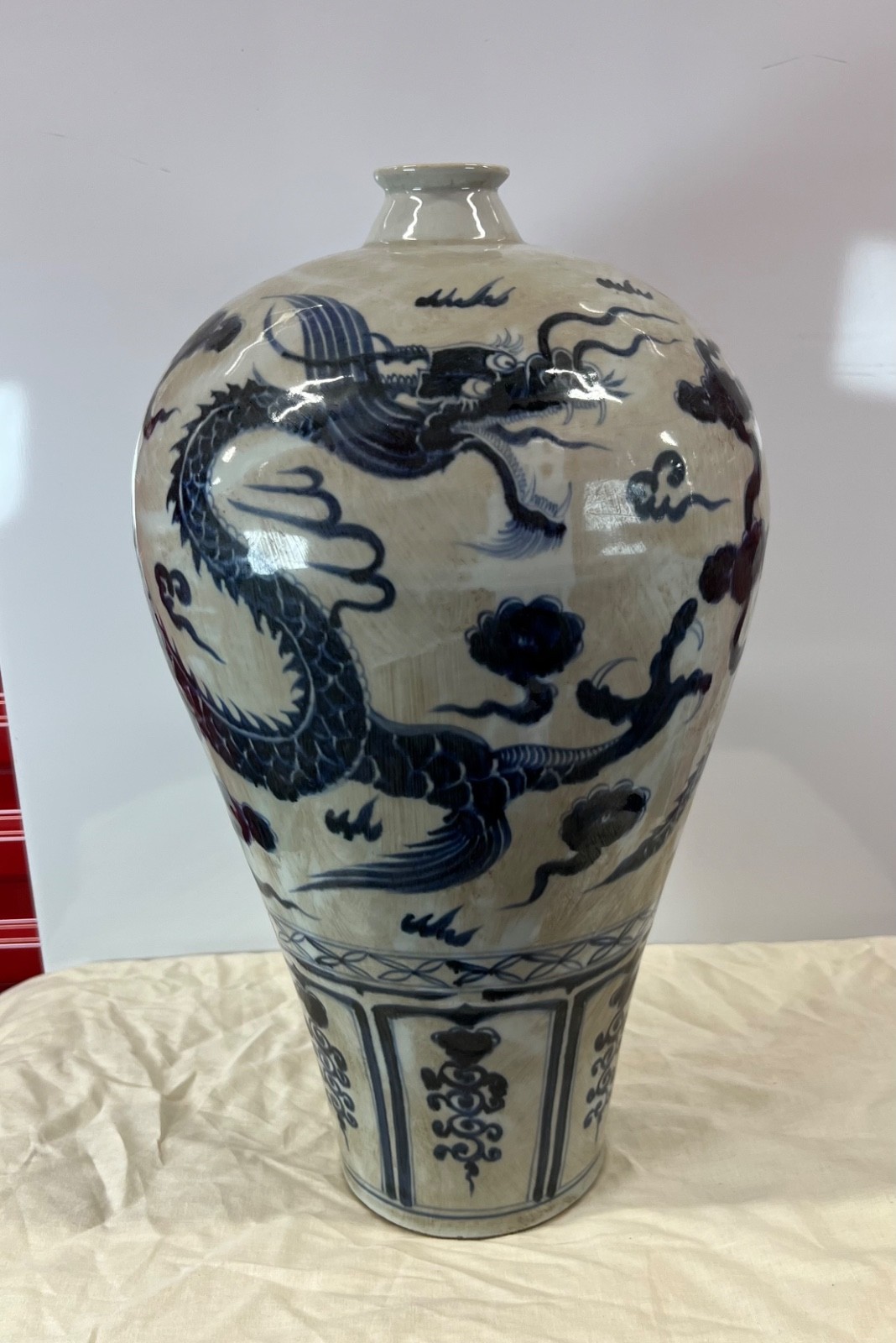 chinese antique porcelain vase. Yuan-Ming, 17 3/4 inches