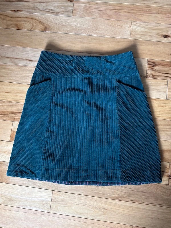 Maeve by Anthropologie gorgeous wide corduroy mini skirt Sz 4