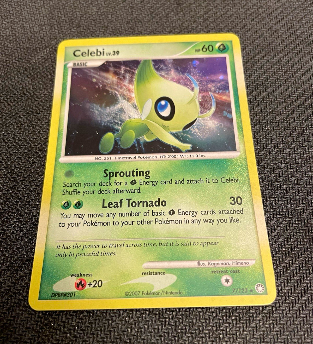 The Pokémon Company Celebi 7/123 Mysterious Treasures Holo Rare Eng 2007 60 HP The Pokémon Company Celebi 7/123 Mysterious Treasures Holo Rare Eng 2007 60 HP