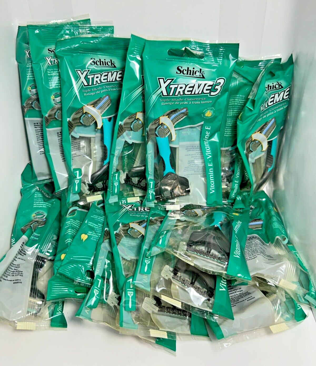 (Lot of 20) Schick Xtreme 3 Triple Blade Closeness Vitamin E Shaving Razor