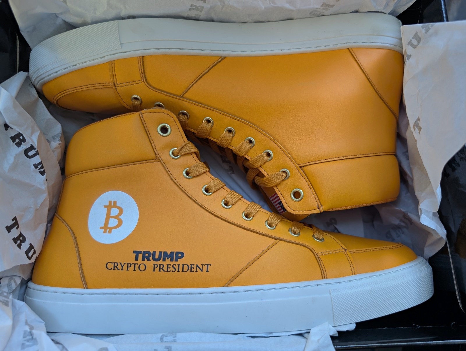 Donald Trump Gold High Top Shoes Size 13 Limited Edition. Donald Trump Gold High Top Shoes Size 13 Limited Edition.