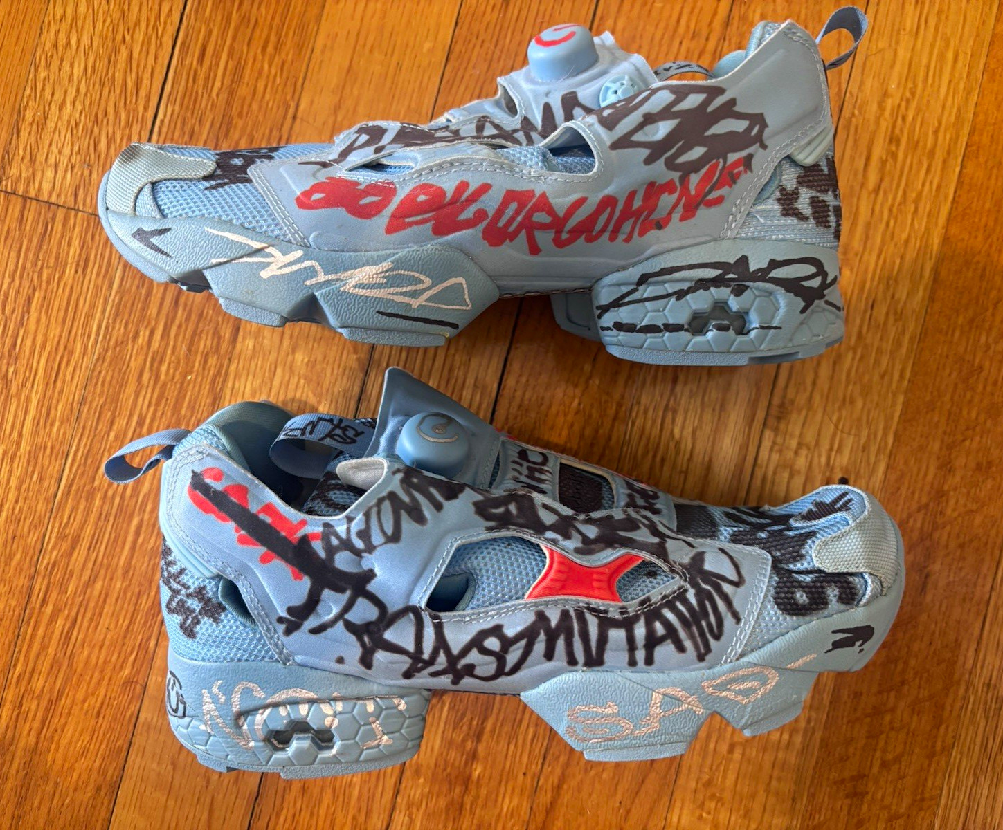 Reebok VETEMENTS x Instapump Fury Graffiti 2.0 Limited Edition Sneakers