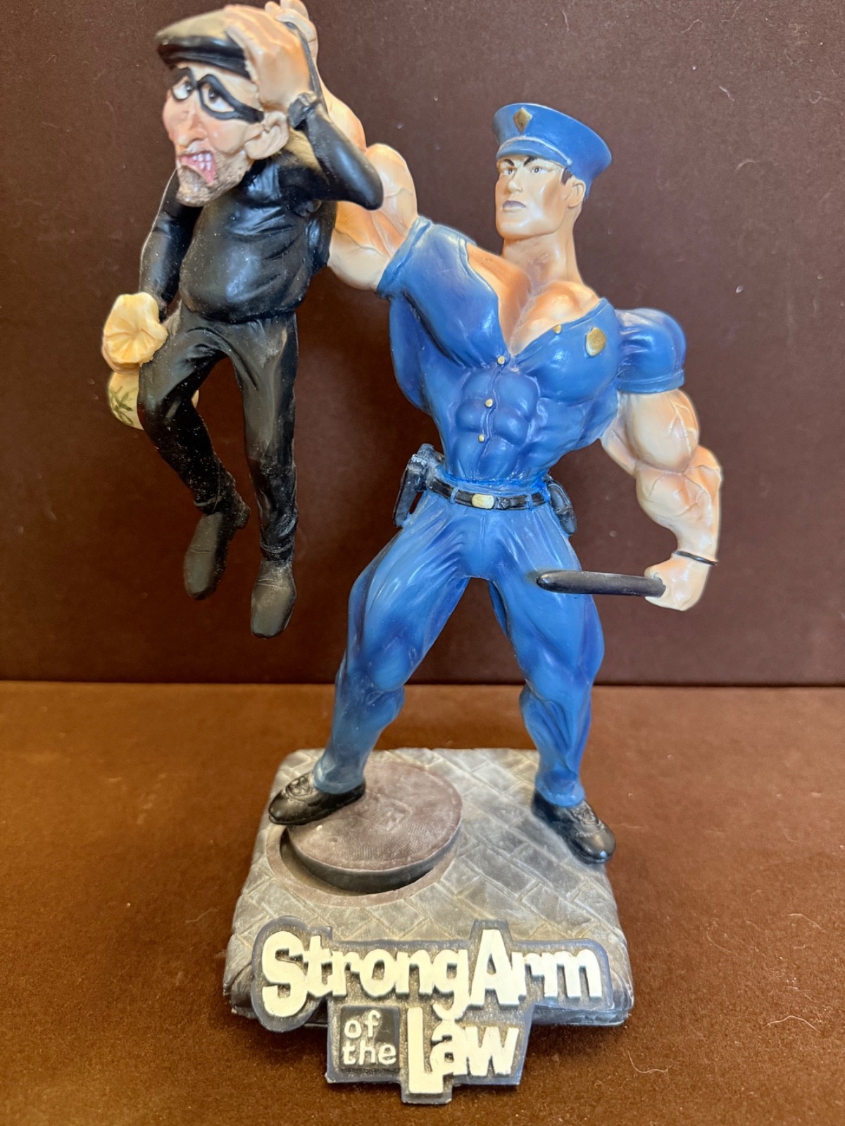 X-treme Figurine Strong Arm of the Law X-141 Police Bodybuilding Statue