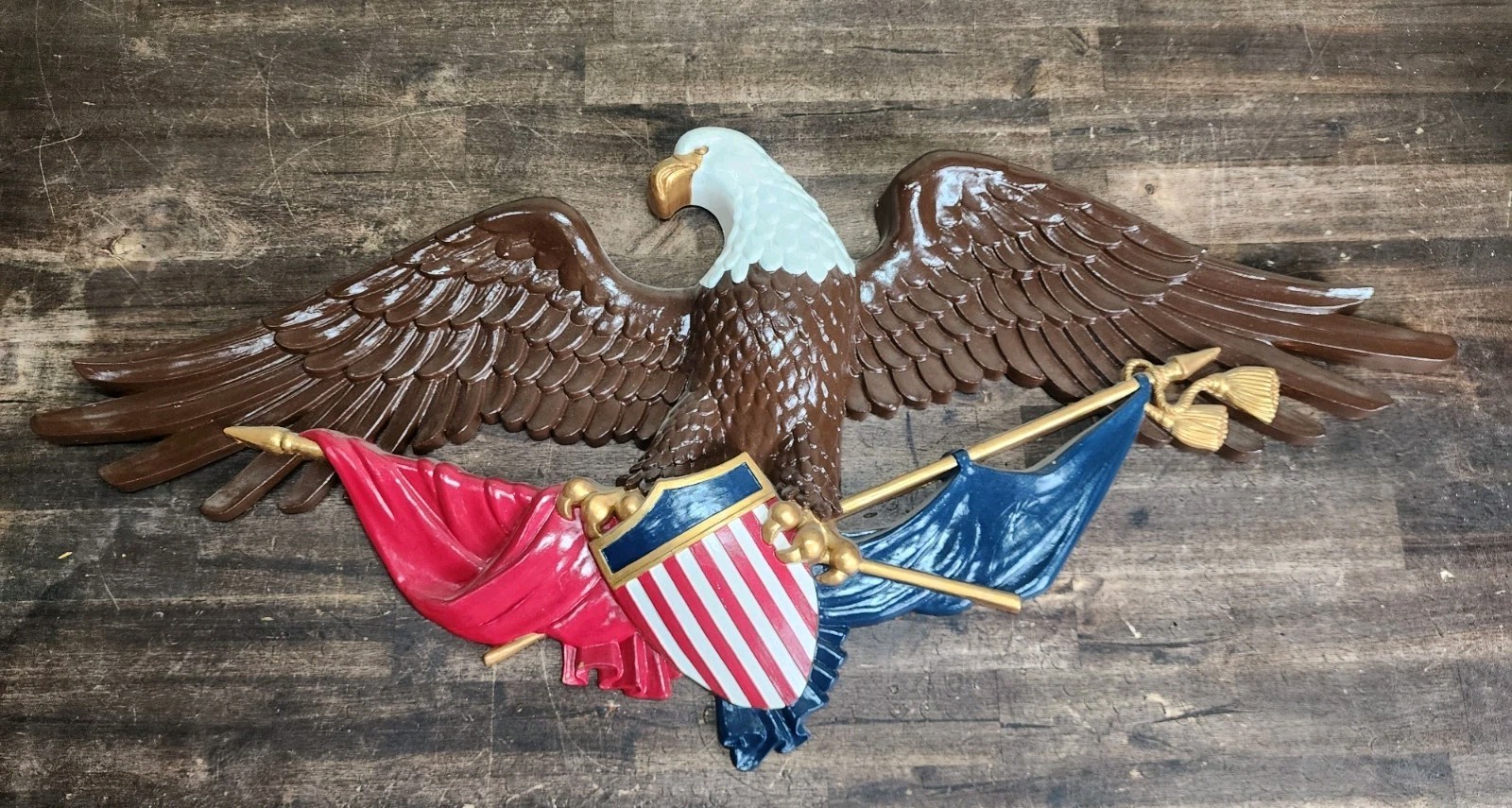 Syroco American Eagle wall hanging flag RARE FULL PAINTED RED BLUE 3867 MCM 29\ Syroco American Eagle wall hanging flag RARE FULL PAINTED RED BLUE 3867 MCM 29\