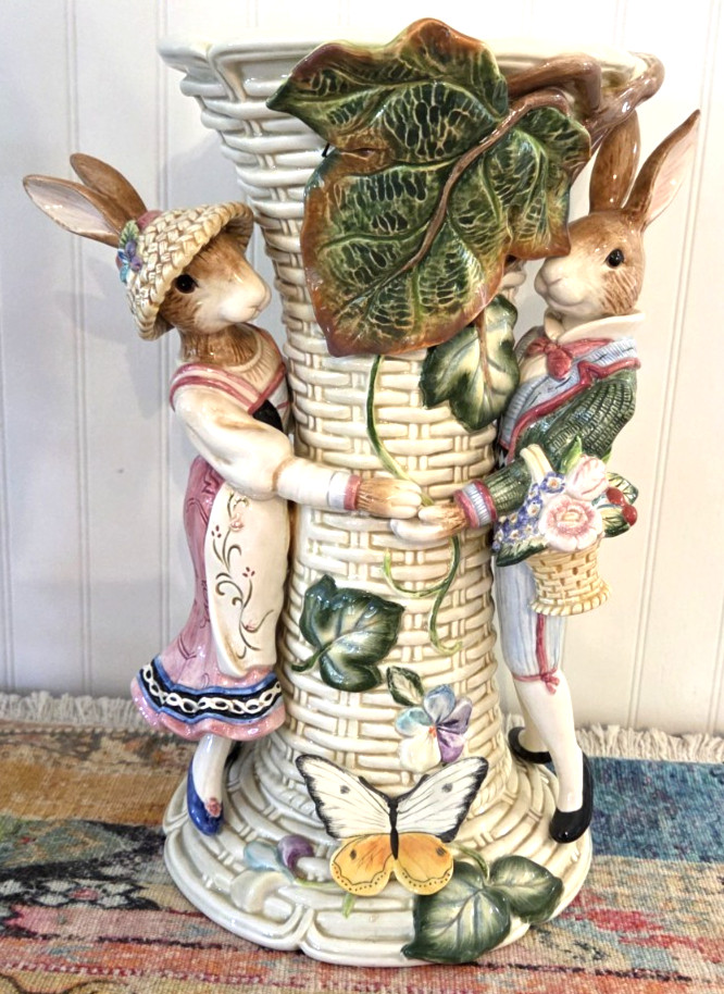 Vintage Fitz & Floyd Old World Bunny Rabbits Ceramic Centerpiece Vase Floral