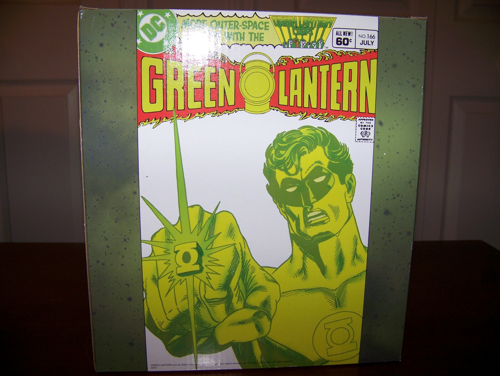 DC DIRECT GREEN LANTERN COVER TO COVER STATUE MIB FACTORY SEALED DC DIRECT GREEN LANTERN COVER TO COVER STATUE MIB FACTORY SEALED