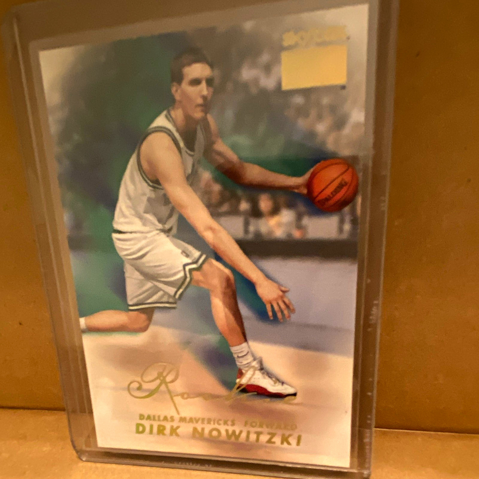 SkyBox Premium 1998-99 Dirk Nowitzki Rookie Card #255 Dallas Mavericks NBA