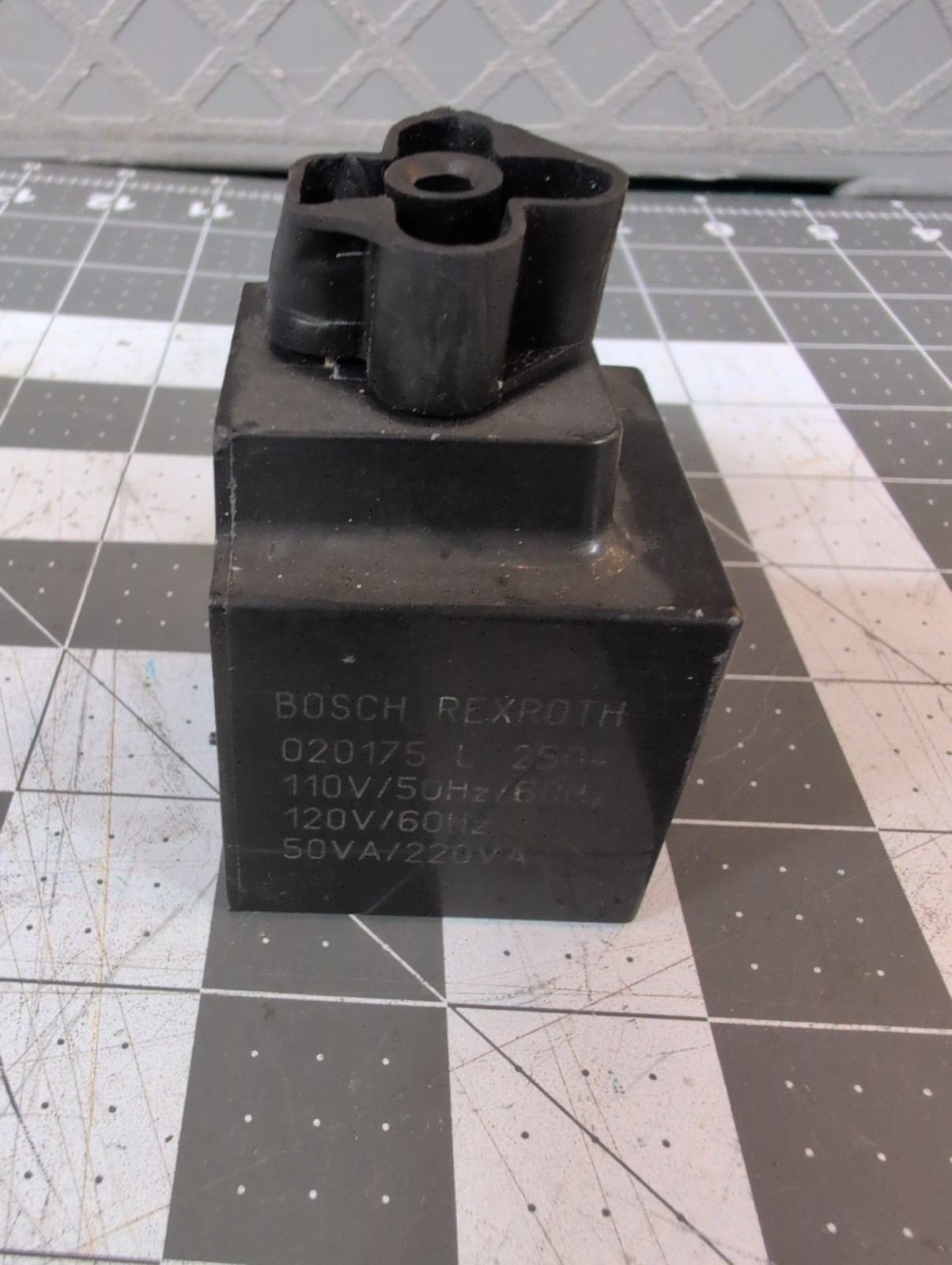 Bosch Rexroth 020175 L 3203 Hydraulic Solenoid Valve Coil 110/115/120V 50/60hz