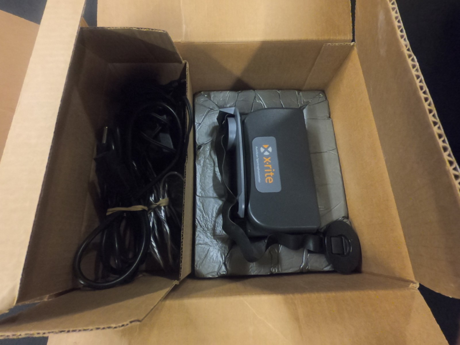 X-Rite DTP41B Spectrophotometer Auto-Scan Color Densitometer w/ Cable