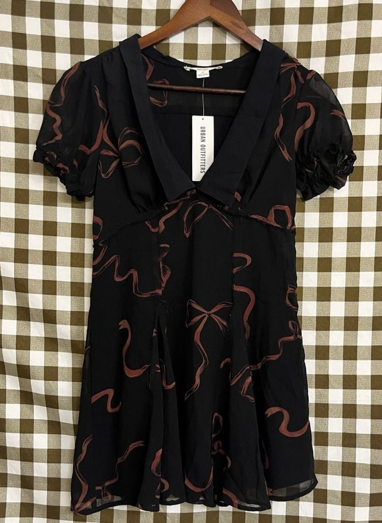 Kimchi Blue Black Motif Bow Print Mini Dress Size S Kimchi Blue Black Motif Bow Print Mini Dress Size S