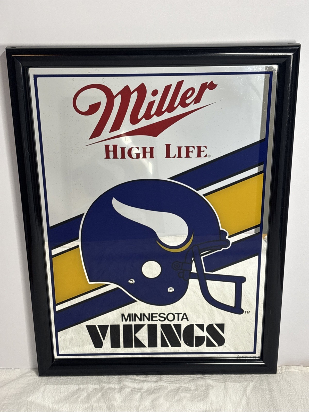 VINTAGE 1980’s CHICAGO BEARS MILLER HIGH LIFE BEER FRAMED TAVERN BAR MIRROR RARE