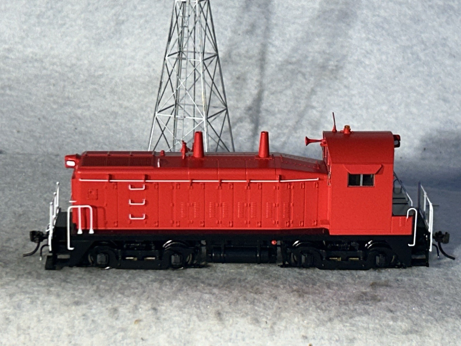 Beautiful Rapido Industrial SW-9 Switcher Locomotive DCC/Sound HO Beautiful Rapido Industrial SW-9 Switcher Locomotive DCC/Sound HO