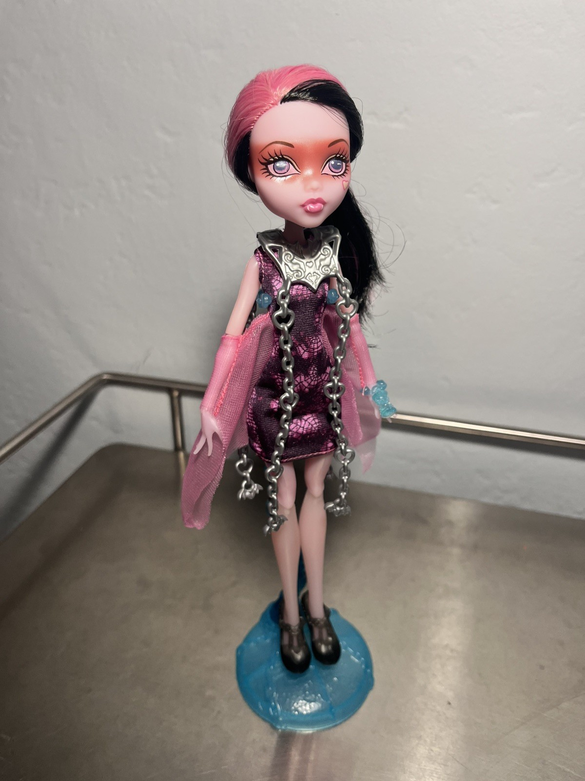 Monster High Haunted Getting Ghostly Draculaura *Complete* Monster High Haunted Getting Ghostly Draculaura *Complete*