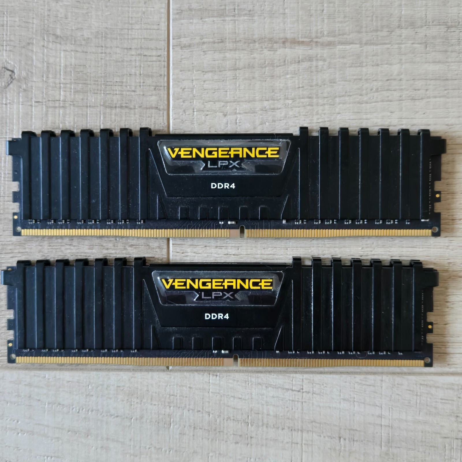 Corsair Vengeance LPX DDR4 16GB 2x8GB Desktop RAM 3000MHz CMK16GX4M2B3000C15 Corsair Vengeance LPX DDR4 16GB 2x8GB Desktop RAM 3000MHz CMK16GX4M2B3000C15