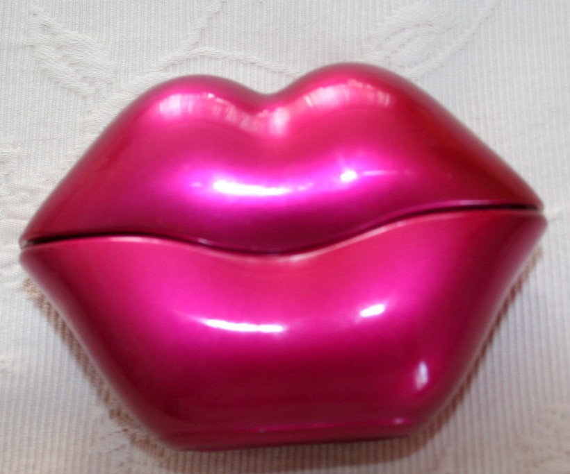 NEW KISS N\' TELL PINK Eau de Parfum Spray 100 ml PINK LIPS shaped bottle