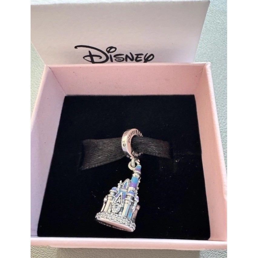 2025 Disney Parks Magic Kingdom Pandora Charm Cinderella\'s Castle New In Box 2025 Disney Parks Magic Kingdom Pandora Charm Cinderella\'s Castle New In Box